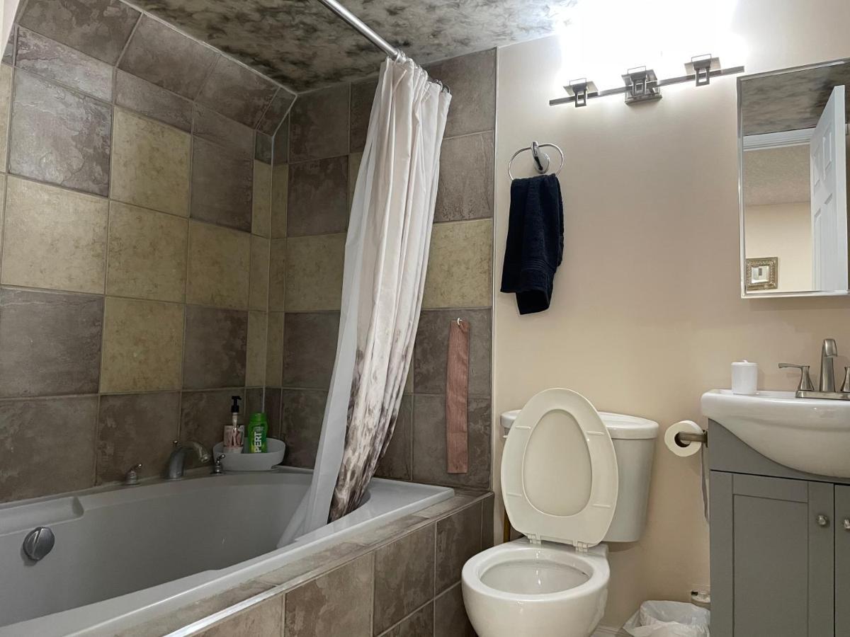 Super Luxury & Cozy Lower Level Apartment In Nw Calgary, Ab Close To Banff Экстерьер фото