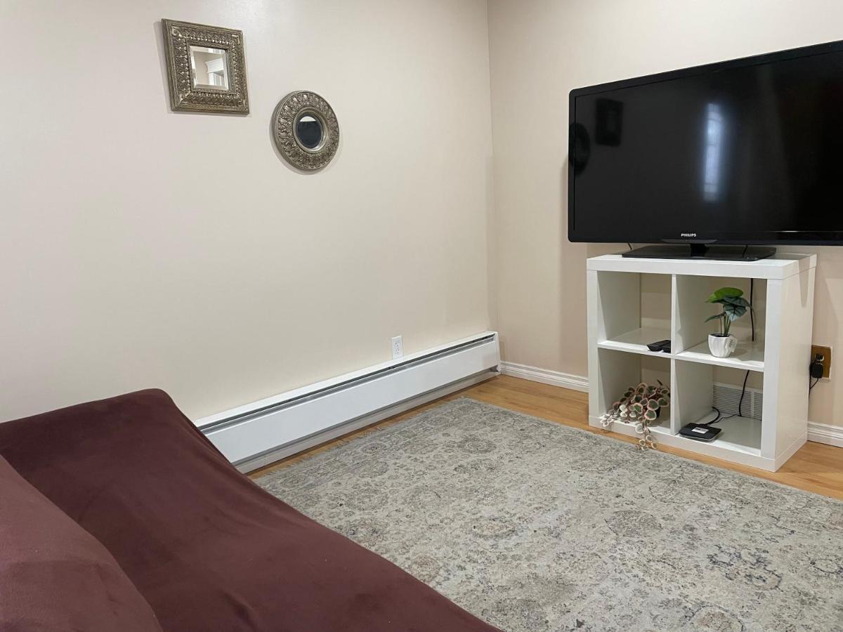 Super Luxury & Cozy Lower Level Apartment In Nw Calgary, Ab Close To Banff Экстерьер фото