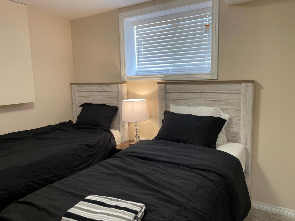 Super Luxury & Cozy Lower Level Apartment In Nw Calgary, Ab Close To Banff Экстерьер фото